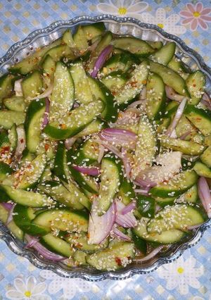 A picture of Spicey cucumber salad.