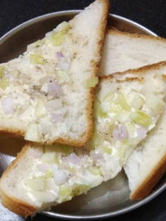 वेजिटेबल सैंडविच(Vegetable sandwich recipe in hindi) रेसिपी मुख्य फोटो
