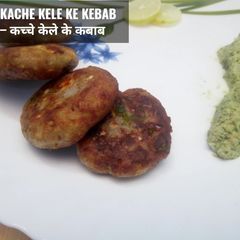 A picture of Kacche kele ke kabab.