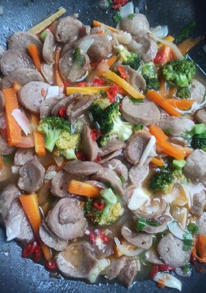Foto resep Tumis Brokoli Wortel Bakso