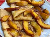 Кабачкові млинці з карамелізованим нектарином