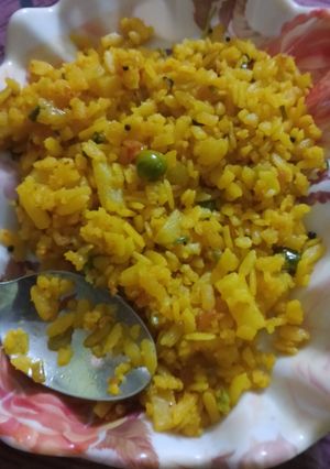 पोहा (Poha recipe in hindi) रेसिपी मुख्य फोटो
