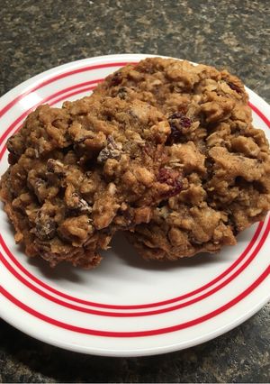 A picture of Cranberry chocolate chip oatmeal cookies.