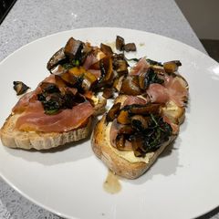 A picture of Mushroom and spinach stack.