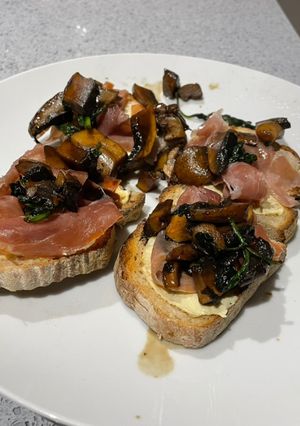 A picture of Mushroom and spinach stack.