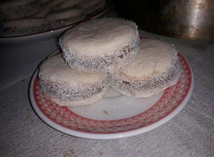 Una foto de Alfajores de maizena para papá🎉❤
