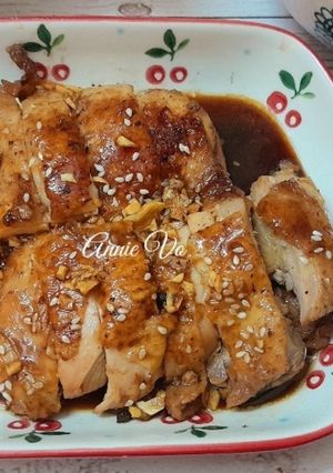 Hình của món Gà rim nước tương.