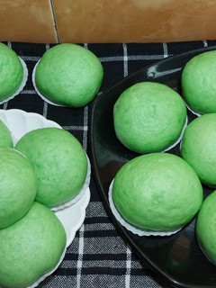 Foto resep Bakpao pandan ekonomis isi coklat meskipun sudah dingin tetap lembut