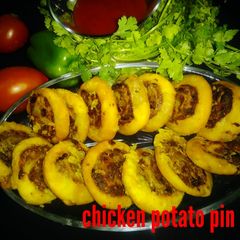 A picture of Chicken potato pin wheel.