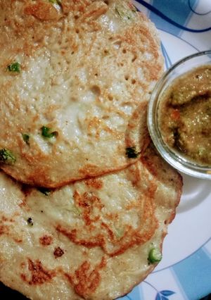सिंघाड़े आलू चीला (singhare aloo cheela recipe in Hindi) रेसिपी मुख्य फोटो