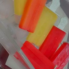 A picture of Ice lollies.