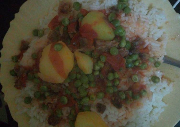Easiest Way to Make Speedy Rice served with livers and peas stew#authormarathon#