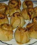 Cinnamon Rolls with Caramel Sauce and Peanut Cinnamon Filling