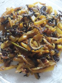 করলা আলু ভাজা (karola aloo bhaaja recipe in Bengali) রেসিপির প্রধান ছবি