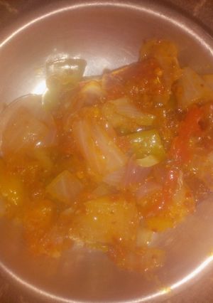 A picture of Onion tomato ki sabji.