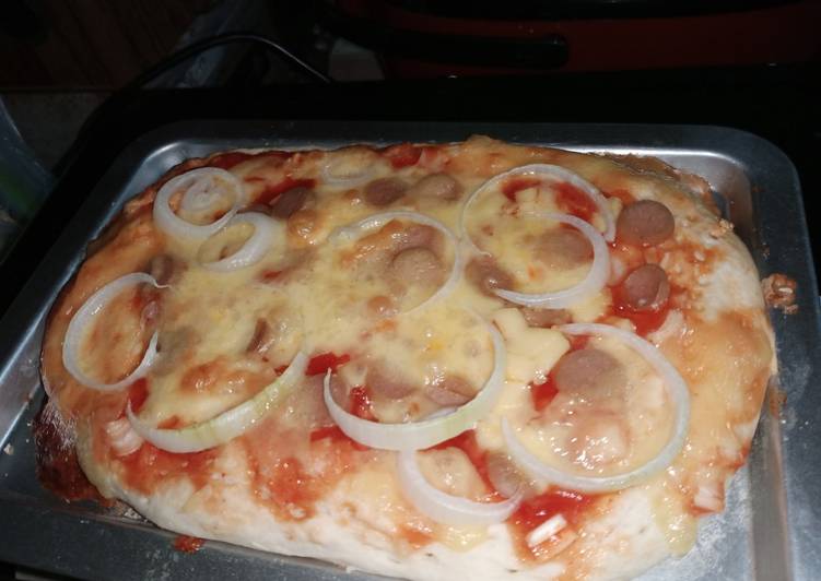 Langkah Mudah untuk Menyiapkan Pizza sosis yang Lezat