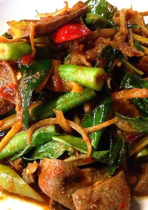รูปของ ตับหมูผัดพริกแกง