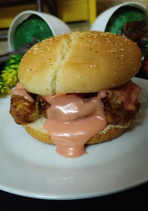 A picture of Mayo burger.
