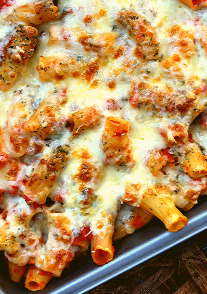 Una foto de Macarrones gratinados con tomate