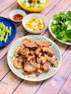 Hình của món Thịt Ba Rọi Nướng Muối Ớt.