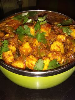 पनीर मसाला (paneer masala recipe in marathi) रेसिपी चे मुख्य फोटो