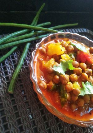 ચણા બટાટા નું શાક રેસીપી મુખ્ય ફોટો