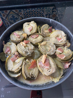 Una foto de Alcachofas con jamón