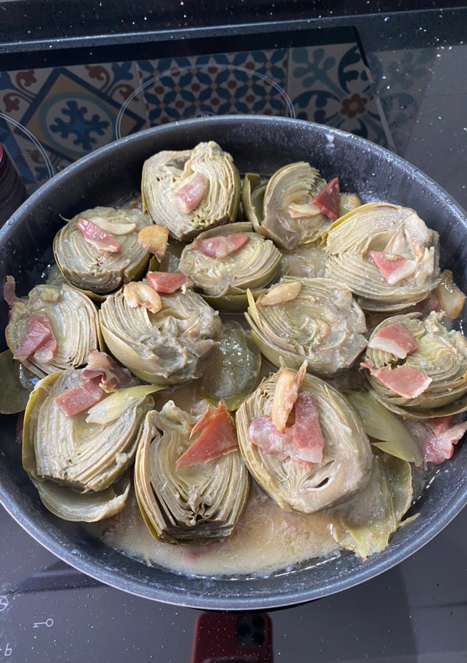 Una foto de Alcachofas con jamón