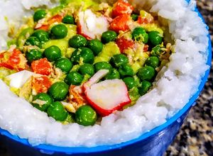 Una foto de SUSHI🍙A La Taza...!!🥑