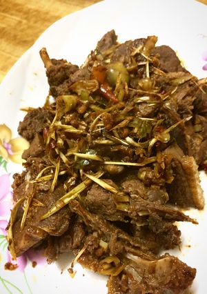 Hình của món Thịt ngan rang sả ớt.