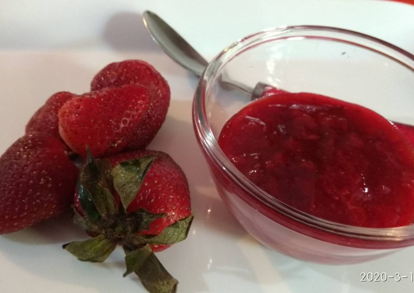 Very easy recipe of strawberry jam