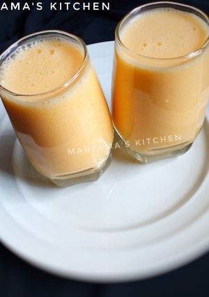 A picture of Mango pannacotta smoothie.