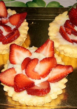 Una foto de Mini tartas de frutilla 🍓