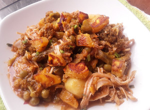 Una foto de Estofado de pollo y brócoli🤔🍲🥘