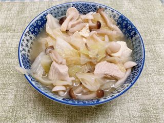 麻油嫩雞蔬菜豆腐湯