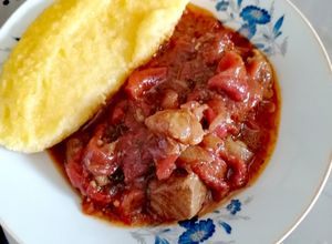 O poză a rețetei Tocăniță de ardei copți cu carne de porc.