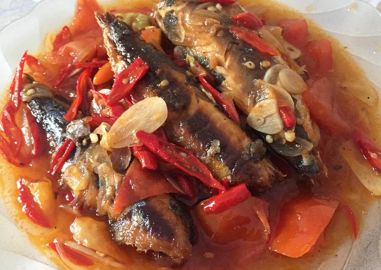 Ikan pindang kuah sarden