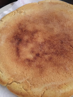 Una foto de Harcha (pan de sémola marroquí)