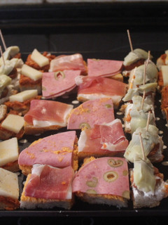 Una foto de Aperitivos variados 2024