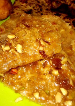 A picture of गुङ और ड्रायफ्रूट का स्टफड हैल्दी परांठा.
