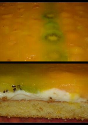 صورة لوصفة كيك طبقات بالكريم باتسيير والفواكه🍰🍊🍌🍐🍏