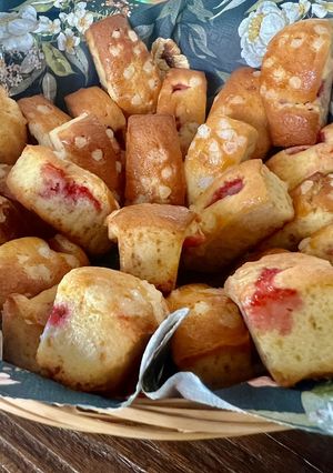 Une photo de Petits cakes cœur fraises trop bons 🍓