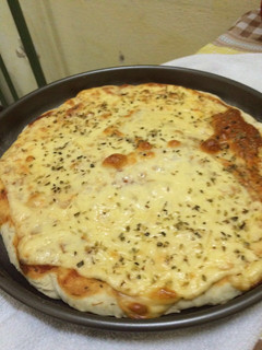 Una foto de Masa para pizza casera súper fácil y sin levadura