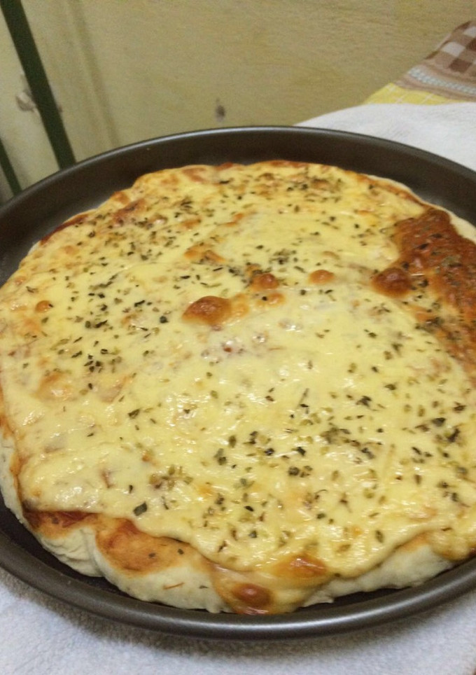 Una foto de Masa para pizza casera súper fácil y sin levadura