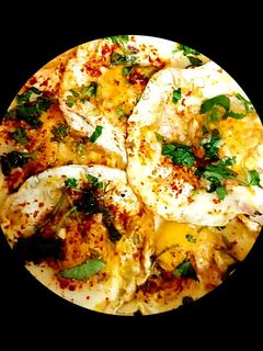 हाफ कुक्ड ऑमलेट(Half cooked omelette recipe in Hindi) रेसिपी मुख्य फोटो