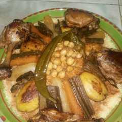 كسكس احمر بالدجاج والخضر-レシピのメイン写真