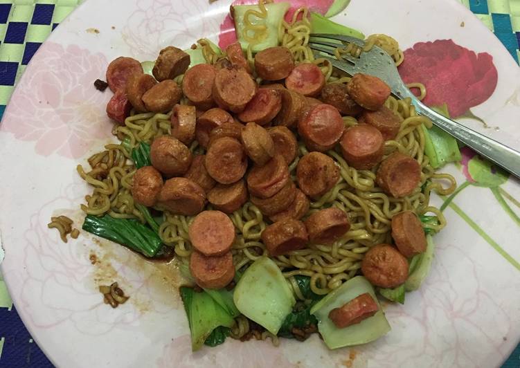 Resep Mie goreng sosis Anti Gagal