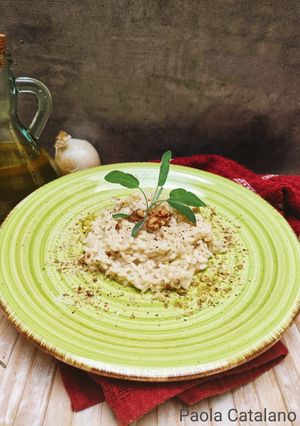 Foto di Risotto parmigiano e noci