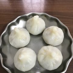A picture of Ukadiche modak (steamed modak).
