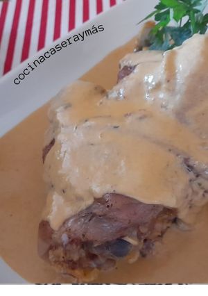 Una foto de Codillo de cerdo en salsa